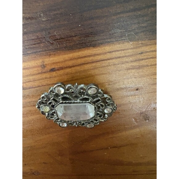 Vintage Gold Tone Ornate Faceted Crystal Filigree Brooch Pin Scarf Jewelry 2" - Picture 5 of 6